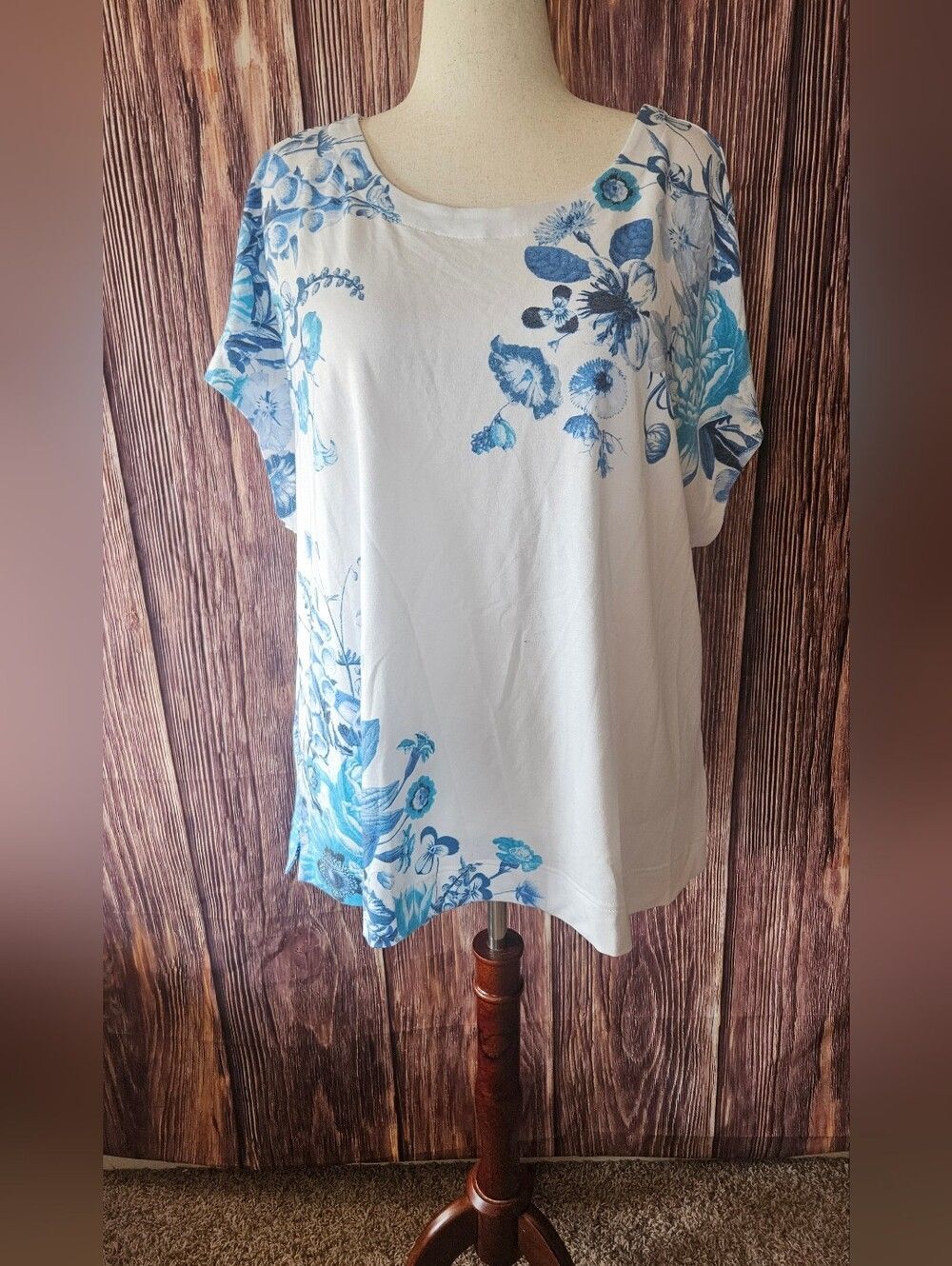 NWT Jane & Delancey Soft Knit Top With Floral Print Plus Size 2X